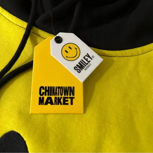 Chinatown Market Big Smiley Hoodie - New - Men’s XL - Black/Yellow - Picture 4 of 7